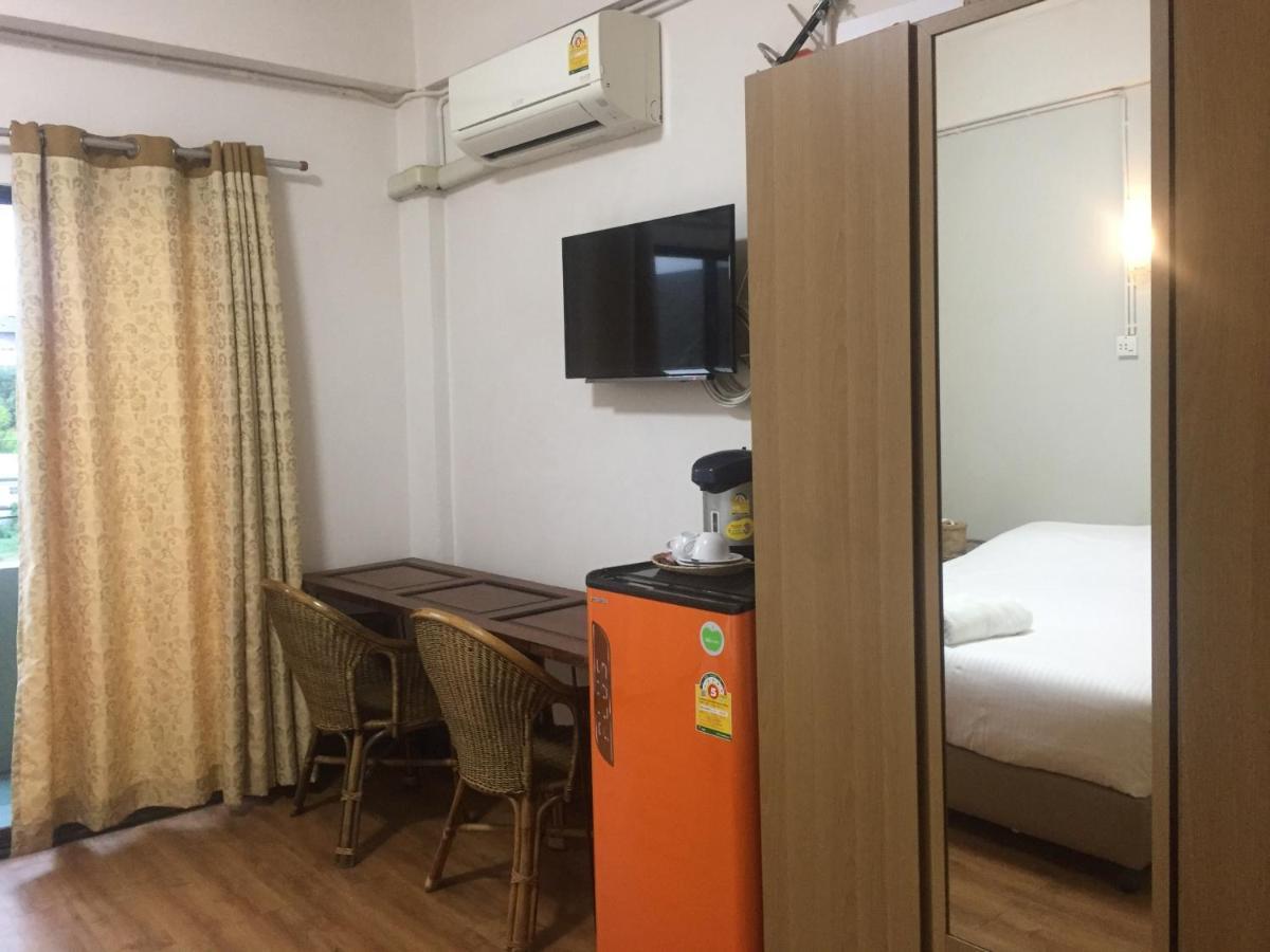 Home @Samlan Soi 1 Csiangmaj Kültér fotó